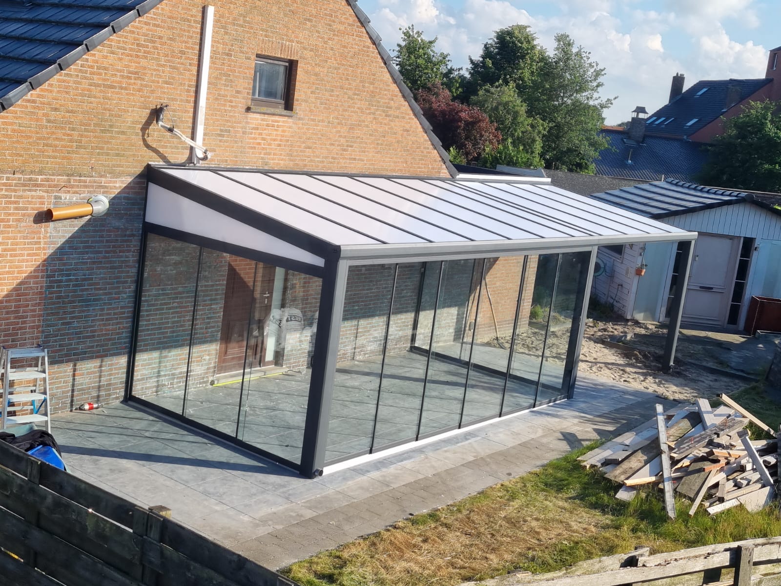 Glazen schuifwanden: meer licht en langer genieten van buiten